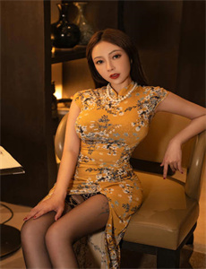 《男人把jij放进女人jii里面-汆肉的小妖精MV》