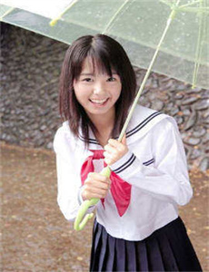 《离婚后和儿子做了三年-善良的小峓子1 中文版》